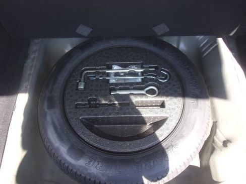 Used 2017 Honda HR-V EX image 28