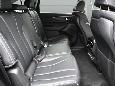 Used 2024 Acura MDX SH-AWD w/ Advance Package image 18