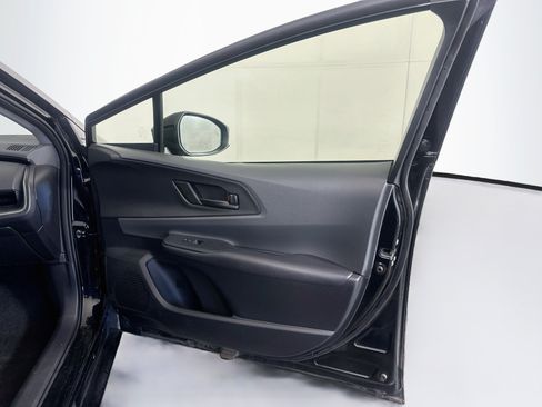 Used 2025 Toyota Prius LE FWD image 31