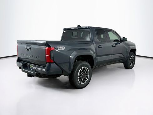 Used 2026 Toyota Tacoma TRD Sport w/ TRD Sport Upgrade Package AWD/4WD image 9