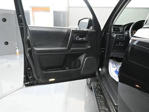 Used 2024 Toyota 4Runner TRD Off-Road image 10