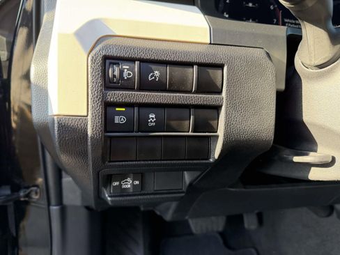 Certified 2024 Toyota Tacoma TRD Off-Road image 21