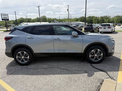 Certified 2025 Chevrolet Blazer LT AWD/4WD image 8