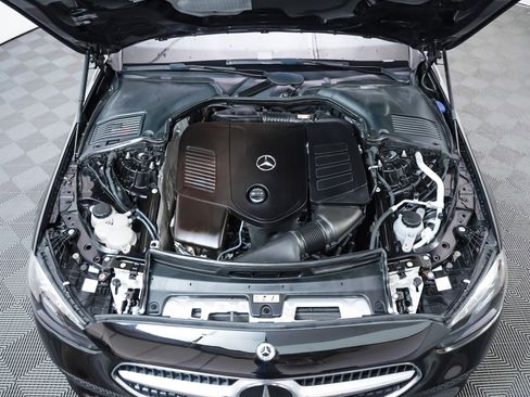 Used 2023 Mercedes-Benz C 300 Sedan image 4