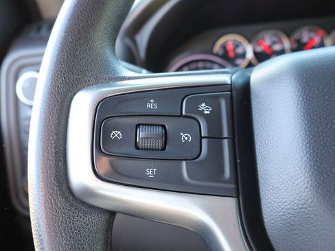 Used 2022 Chevrolet Silverado 2500 Custom w/ Custom Value Package image 25