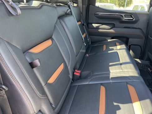 Used 2023 GMC Sierra 1500 AT4 w/ AT4 Premium Package image 33