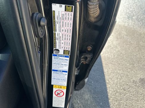 Used 2018 Toyota RAV4 Limited w/ Advanced Technology Package image 11