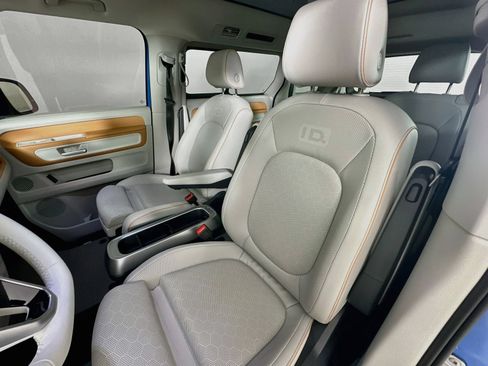 Used 2025 Volkswagen ID. Buzz 1st Edition AWD/4WD image 34