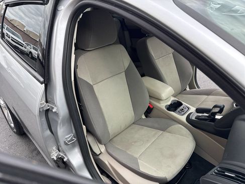 Used 2014 Ford Focus SE w/ SE Winter Package image 31