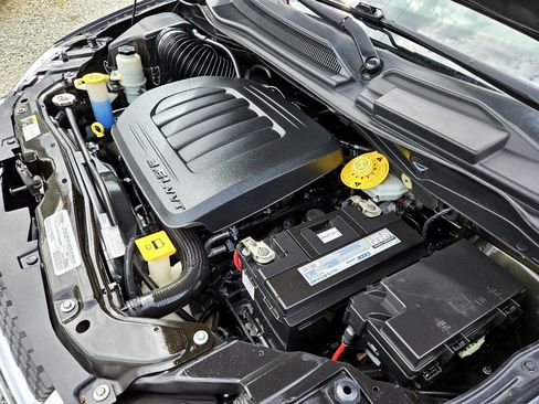 Used 2019 Dodge Grand Caravan SXT image 52