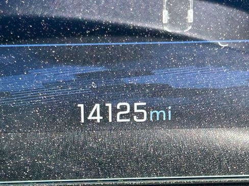 Used 2025 Chevrolet Equinox LT w/ Safety and Technology Package FWD image 14