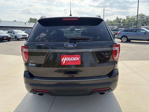 Used 2019 Ford Explorer XLT w/ Equipment Group 202A FWD image 7