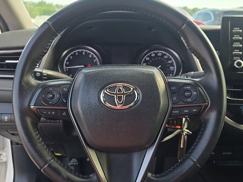 Used 2021 Toyota Camry SE FWD image 11