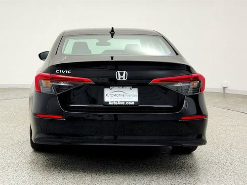Used 2023 Honda Civic LX image 6