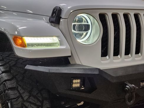 Used 2021 Jeep Wrangler Unlimited Sahara AWD/4WD image 13
