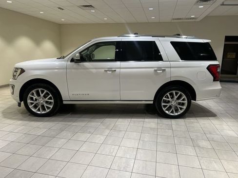 Used 2019 Ford Expedition Platinum AWD/4WD image 2