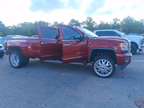 Used 2018 GMC Sierra 3500 Denali w/ Duramax Plus Package AWD/4WD image 20