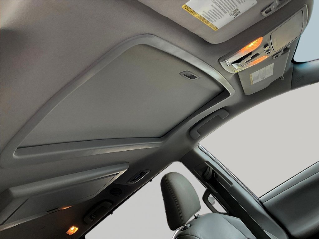 Used 2017 Toyota Sienna XLE Premium AWD/4WD image 26