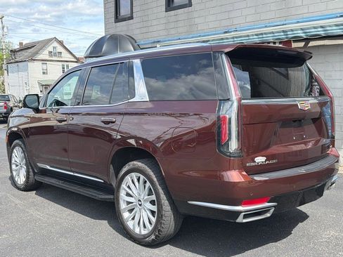 Used 2022 Cadillac Escalade Luxury AWD/4WD image 3