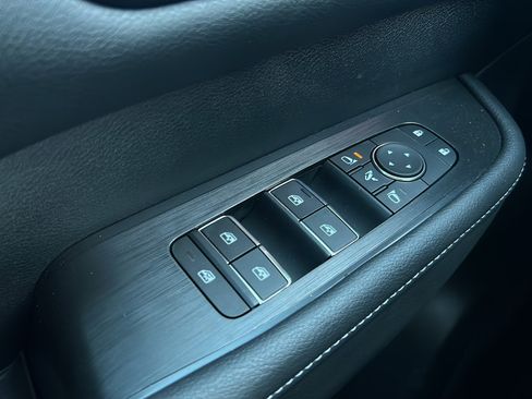Used 2025 Nissan Armada Platinum Reserve AWD/4WD image 11