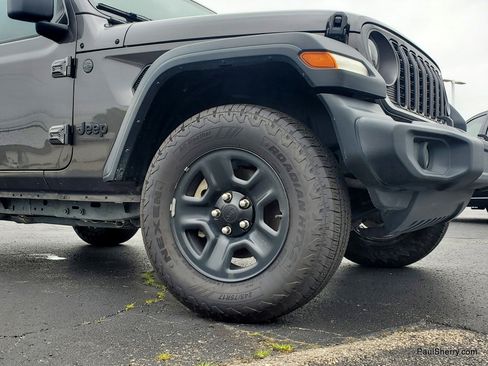 Used 2024 Jeep Wrangler Sport AWD/4WD image 7