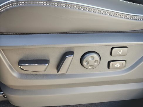 New 2026 INFINITI QX80 Autograph w/ Premium Cargo Package image 13