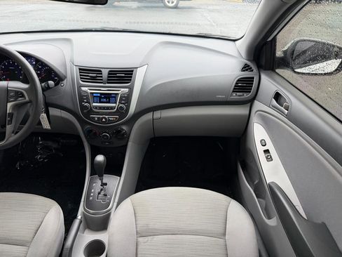 Used 2016 Hyundai Accent SE w/ Option Group 02 FWD image 21