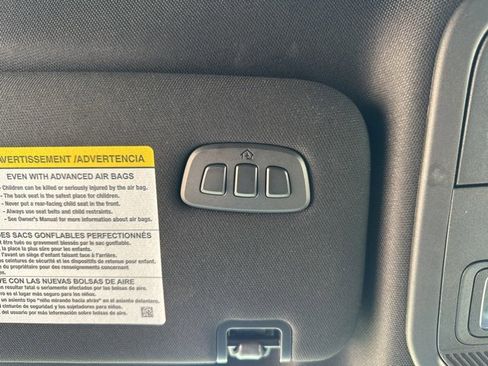 Used 2025 Ford Explorer ST-Line w/ ST-Line Street Pack image 41