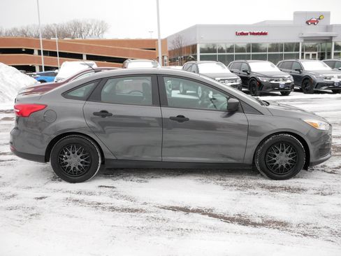 Used 2018 Ford Focus S image 8