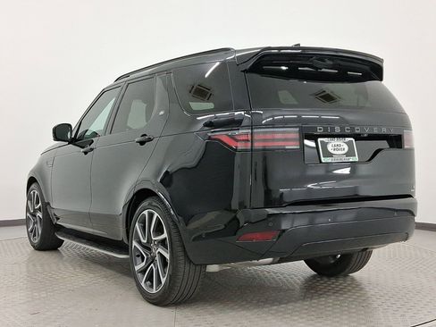 New 2025 Land Rover Discovery Dynamic SE image 3