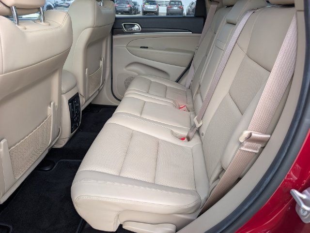 Used 2014 Jeep Grand Cherokee Limited w/ Luxury Group II AWD/4WD image 26