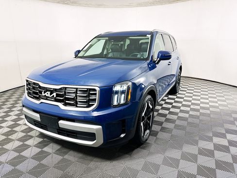 Used 2023 Kia Telluride S w/ S Sunroof Package AWD/4WD image 7