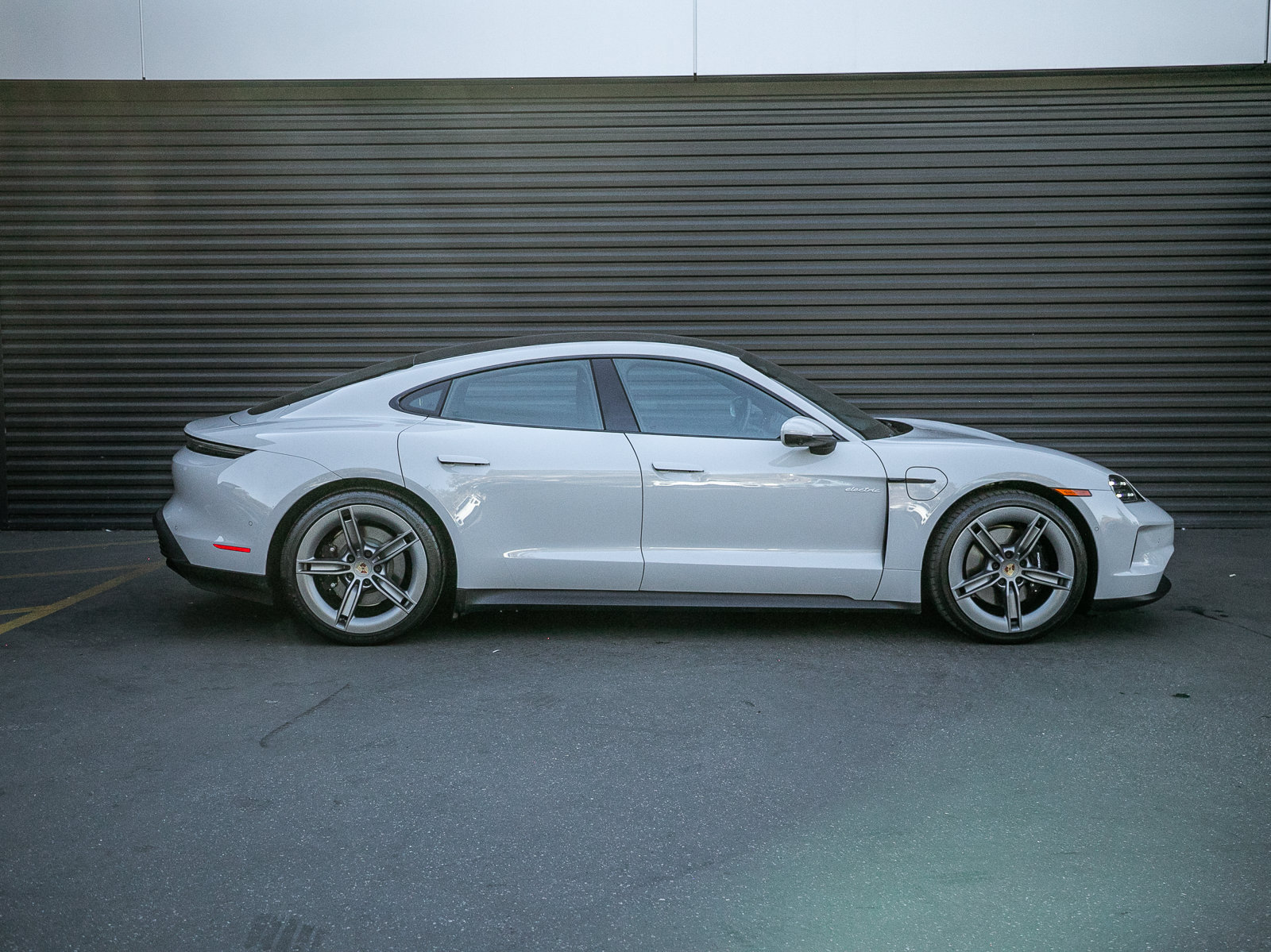 Certified 2025 Porsche Taycan RWD image 8