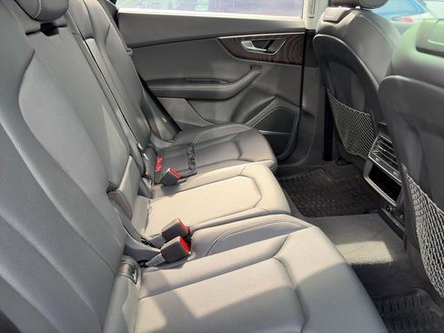 Used 2023 Audi Q8 Premium Plus w/ Premium Plus Package image 4