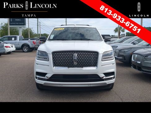 Used 2021 Lincoln Navigator Reserve w/ Luxury Package AWD/4WD image 2