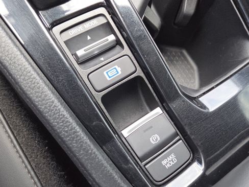 Used 2025 Honda Accord Sport image 32
