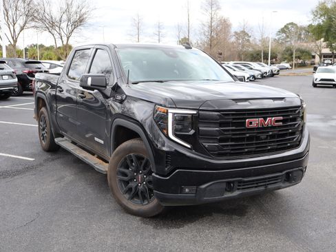 Used 2022 GMC Sierra 1500 Elevation w/ Elevation Premium Package image 2