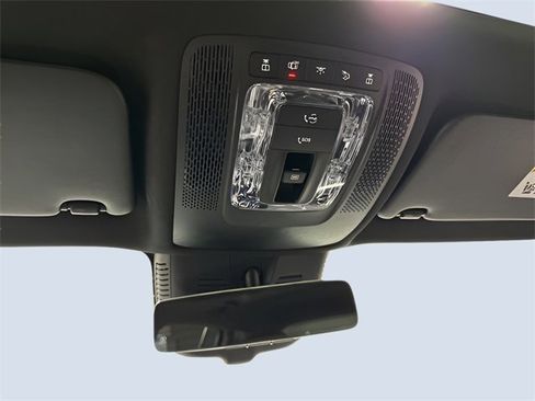 Used 2025 Mercedes-Benz GLB 35 AMG 4MATIC image 29