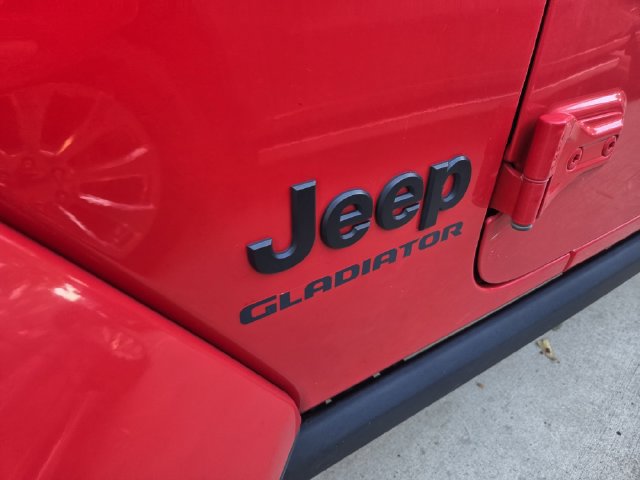 Used 2022 Jeep Gladiator Sport AWD/4WD image 10
