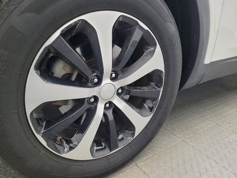 Used 2018 Kia Sorento EX image 31