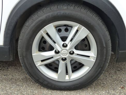 Used 2020 Nissan Kicks S FWD image 14
