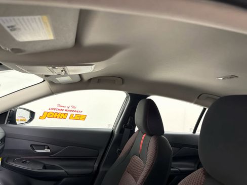 New 2026 Nissan Sentra SR w/ Floor Mat Package image 15