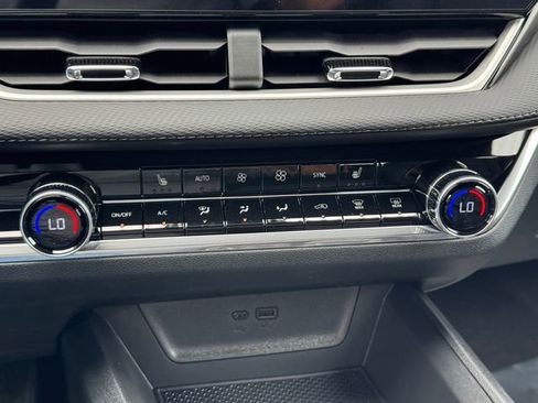 New 2026 Chevrolet Equinox LT w/ Convenience Package II image 15