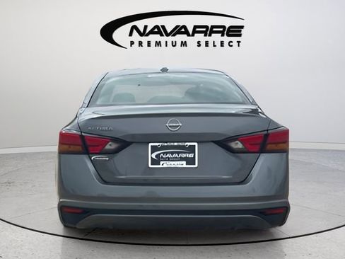 Used 2025 Nissan Altima 2.5 SV FWD image 7