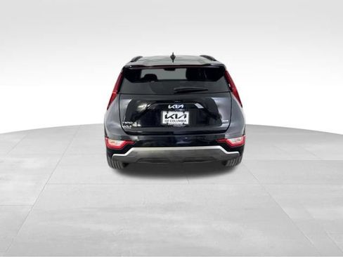 Certified 2025 Kia Niro EX Touring FWD image 8