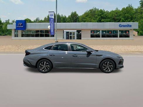 New 2026 Hyundai Sonata Blue FWD image 5