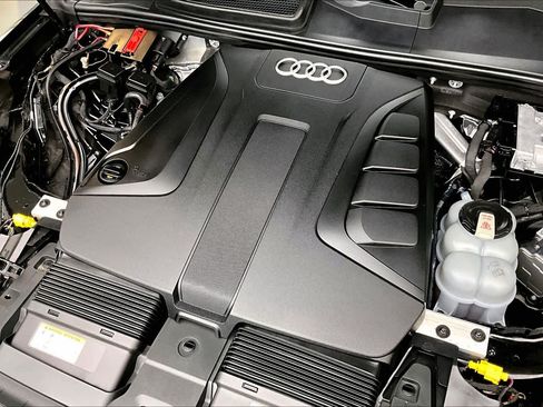 Used 2023 Audi Q7 2.0T Premium Plus w/ Premium Plus Package AWD/4WD image 31