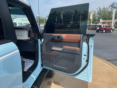 Used 2023 Ford Bronco Heritage Edition AWD/4WD image 19
