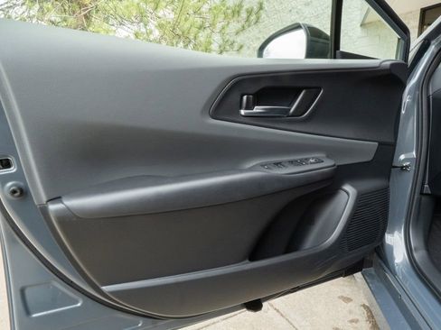 Used 2024 Toyota Prius XLE AWD/4WD image 7