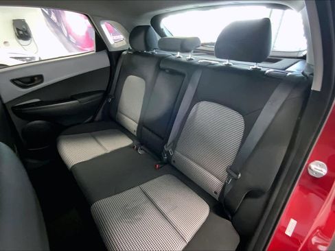 Used 2019 Hyundai Kona SE image 27